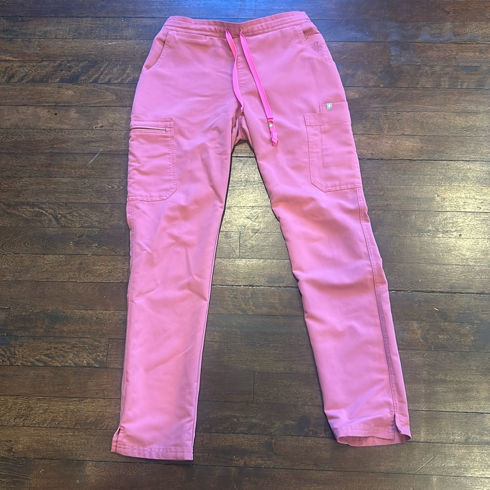 FIGS 
XS pants- straight leg